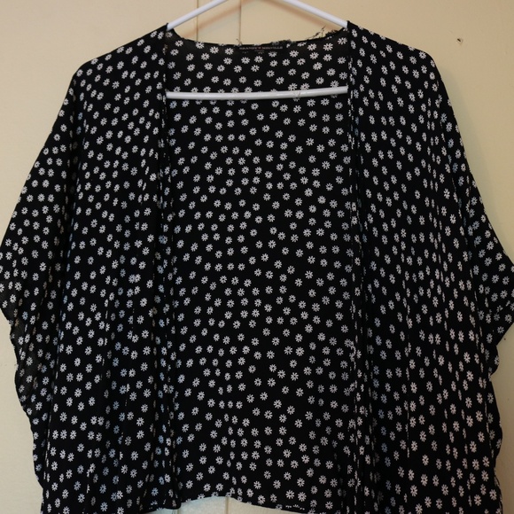 Brandy Melville Kimono - Picture 1 of 3
